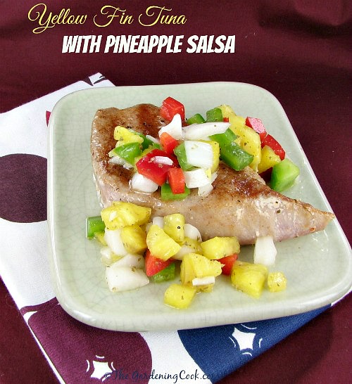 Konéng fin Tuna kalawan nanas Salsa