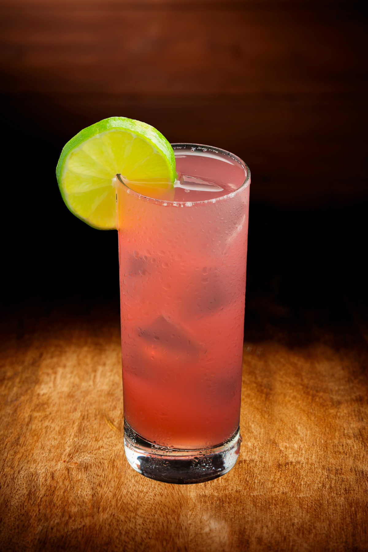 Floridora – Refreshing Raspberry na Lime Cocktail
