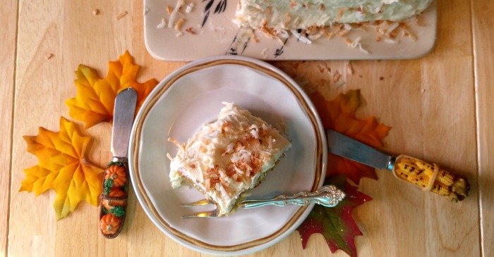 Шарсан кокосын царцдастай хулууны бялуу – Талархлын баярын амттан