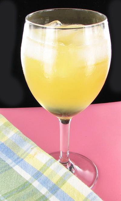 Brise cubaine - Amaretto, Vodka et jus d'ananas