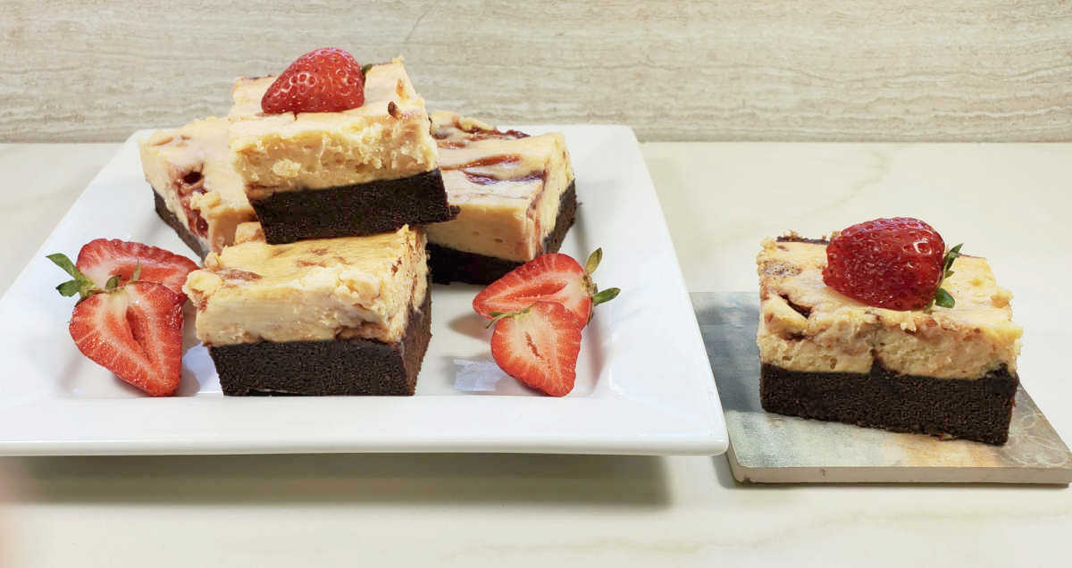 Strawberry Cheesecake Swirl Brownie Bars - Fudgy Brownies