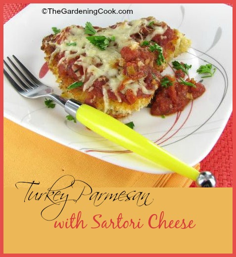 Turkey Parmesan na may Home Made Marinara at Sartori Cheese