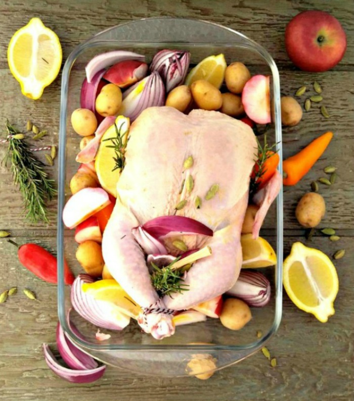 Pollastre rostit amb una olla i verdures: pollastre rostit amb una paella fàcil